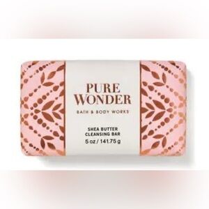 Bath & Body Works Pure Wonder Shea Butter Cleansing Bar